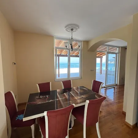 Paulo Kune Apartman Shëngjin