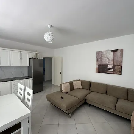 Paulo Kune Apartman Shëngjin