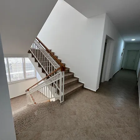 Paulo Kune Apartman *