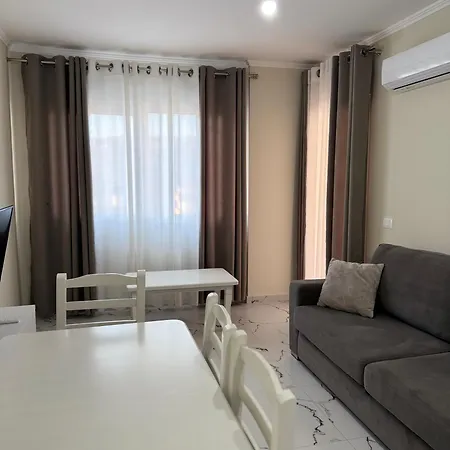 Paulo Kune Apartman *