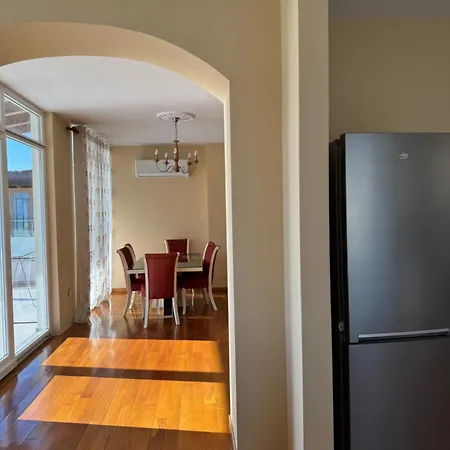 Paulo Kune Apartman *